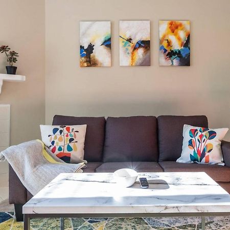 Colorful + Spacious 2Br | Near Spectrum + Stadium Charlotte Extérieur photo